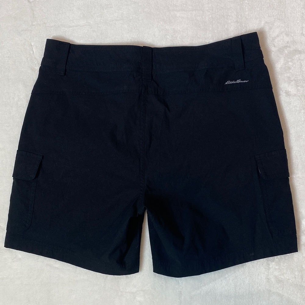 Eddie Bauer Women's Dark Cargo Shorts - Picture 2 of 6